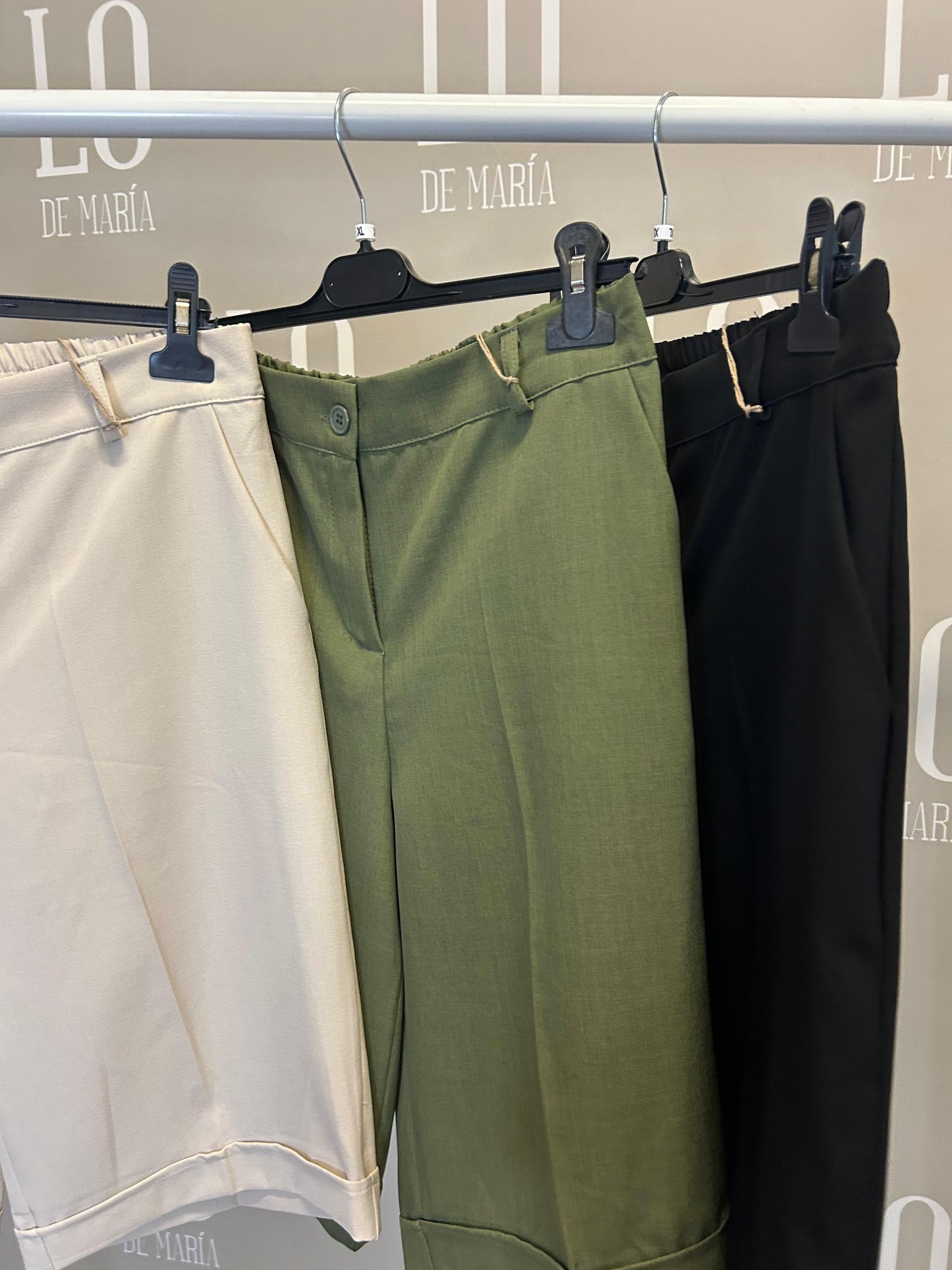 BERMUDA TRAJE