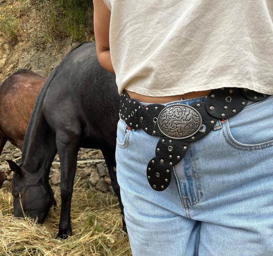 CINTURÓN COWBOY NEGRO TACHUELAS