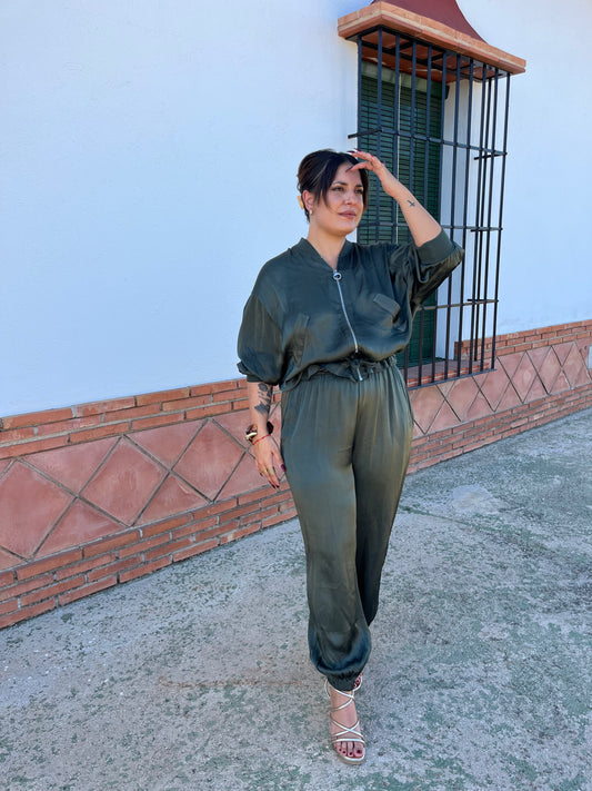 PANTALON SATINADO VERDE